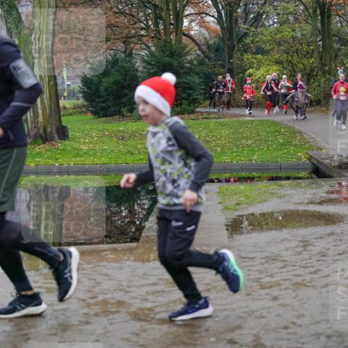 07.12.2025 - St. Pauli X-Mass-Run No. 15 Michael Burmester http://msf.ph/oto/9407756 07.12.2025 11:25:16 Laufen 1882, 377, 2114 meine-sportfotos.de