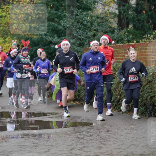07.12.2025 - St. Pauli X-Mass-Run No. 15 Michael Burmester http://msf.ph/oto/9407759 07.12.2025 11:25:17 Laufen 1275, 82, 3524, 3777, 2114, 2047 meine-sportfotos.de