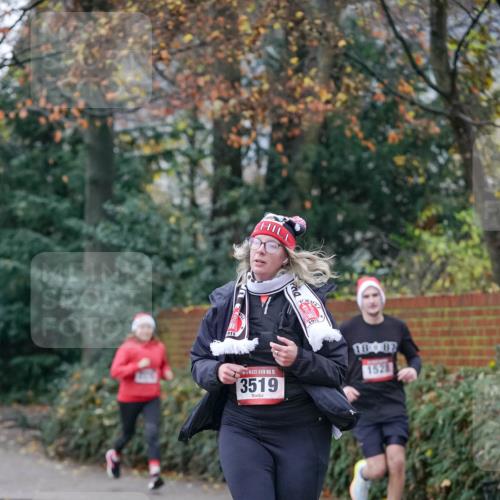 07.12.2025 - St. Pauli X-Mass-Run No. 15 Michael Burmester http://msf.ph/oto/9407788 07.12.2025 09:42:38 Laufen 15, 3519, 1887, 1528 meine-sportfotos.de