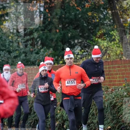 07.12.2025 - St. Pauli X-Mass-Run No. 15 Michael Burmester http://msf.ph/oto/9407812 07.12.2025 09:42:43 Laufen 3198, 3359, 5, 4151, 2337 meine-sportfotos.de