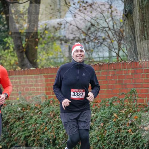 07.12.2025 - St. Pauli X-Mass-Run No. 15 Michael Burmester http://msf.ph/oto/9407824 07.12.2025 09:42:45 Laufen 15, 3337 meine-sportfotos.de