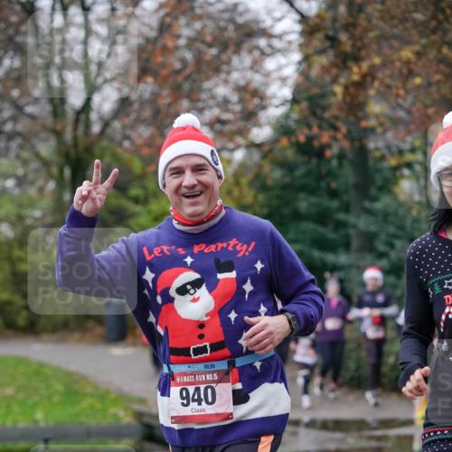 07.12.2025 - St. Pauli X-Mass-Run No. 15 Michael Burmester http://msf.ph/oto/9407899 07.12.2025 09:42:53 Laufen 15, 940 meine-sportfotos.de