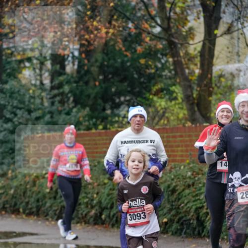 07.12.2025 - St. Pauli X-Mass-Run No. 15 Michael Burmester http://msf.ph/oto/9407952 07.12.2025 09:42:59 Laufen 14, 15, 3093, 28 meine-sportfotos.de
