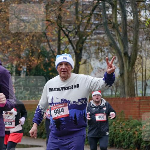 07.12.2025 - St. Pauli X-Mass-Run No. 15 Michael Burmester http://msf.ph/oto/9407998 07.12.2025 09:43:02 Laufen 543, 15, 984, 460 meine-sportfotos.de