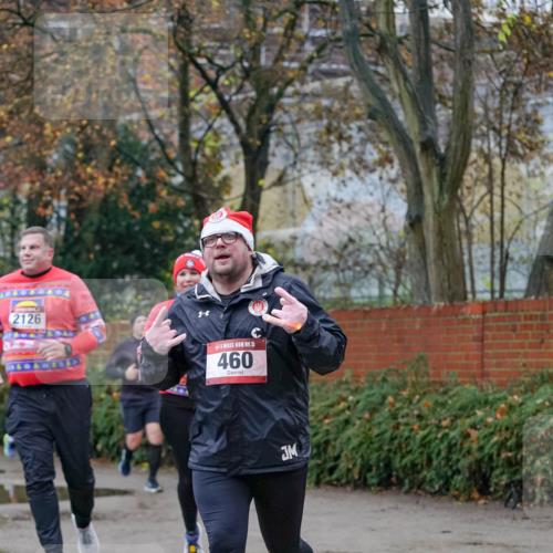07.12.2025 - St. Pauli X-Mass-Run No. 15 Michael Burmester http://msf.ph/oto/9408007 07.12.2025 09:43:04 Laufen 2126, 404040, 15, 460 meine-sportfotos.de
