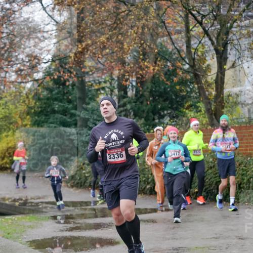 07.12.2025 - St. Pauli X-Mass-Run No. 15 Michael Burmester http://msf.ph/oto/9408031 07.12.2025 09:43:06 Laufen 15, 3336, 3417, 522 meine-sportfotos.de