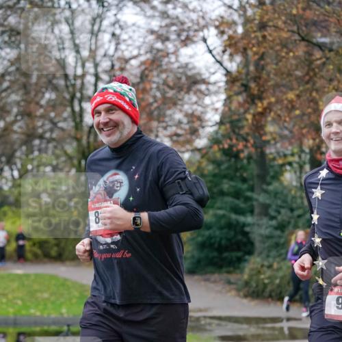 07.12.2025 - St. Pauli X-Mass-Run No. 15 Michael Burmester http://msf.ph/oto/9408100 07.12.2025 09:43:13 Laufen 5, 8 meine-sportfotos.de