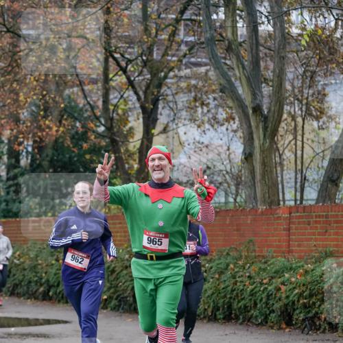 07.12.2025 - St. Pauli X-Mass-Run No. 15 Michael Burmester http://msf.ph/oto/9408135 07.12.2025 09:43:17 Laufen 962, 965, 41 meine-sportfotos.de