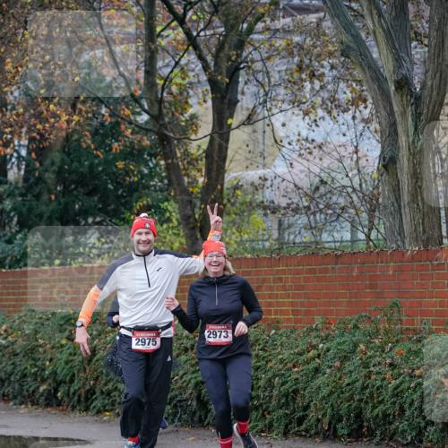 07.12.2025 - St. Pauli X-Mass-Run No. 15 Michael Burmester http://msf.ph/oto/9408193 07.12.2025 09:43:26 Laufen 2975, 2973 meine-sportfotos.de