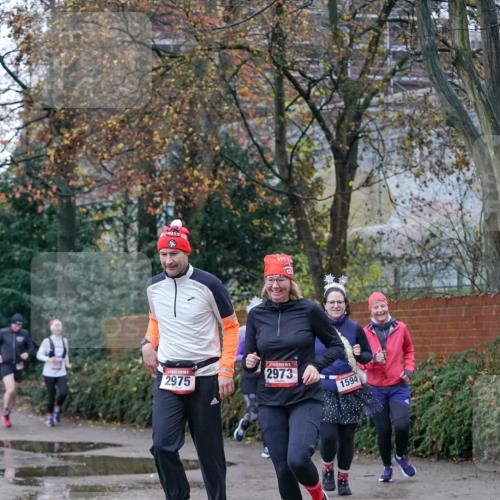 07.12.2025 - St. Pauli X-Mass-Run No. 15 Michael Burmester http://msf.ph/oto/9408223 07.12.2025 09:43:28 Laufen 2975, 2973, 1594 meine-sportfotos.de