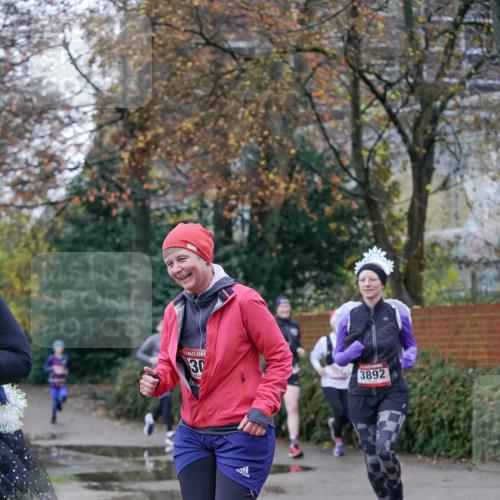 07.12.2025 - St. Pauli X-Mass-Run No. 15 Michael Burmester http://msf.ph/oto/9408253 07.12.2025 09:43:31 Laufen 30, 3892 meine-sportfotos.de