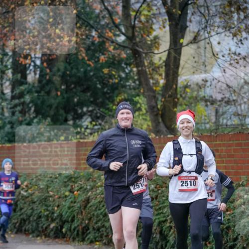 07.12.2025 - St. Pauli X-Mass-Run No. 15 Michael Burmester http://msf.ph/oto/9408274 07.12.2025 09:43:33 Laufen 2517, 5, 2510, 34 meine-sportfotos.de