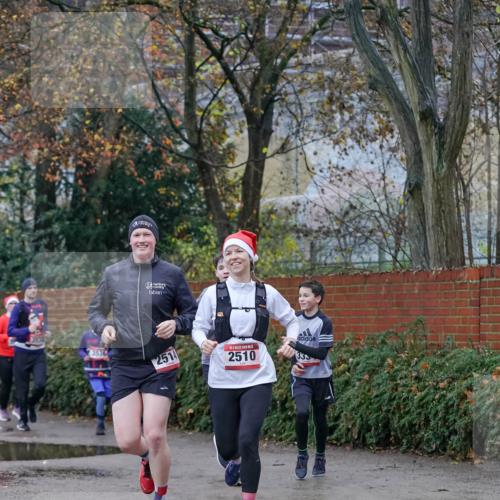 07.12.2025 - St. Pauli X-Mass-Run No. 15 Michael Burmester http://msf.ph/oto/9408283 07.12.2025 09:43:34 Laufen 3536, 2514, 2510 meine-sportfotos.de