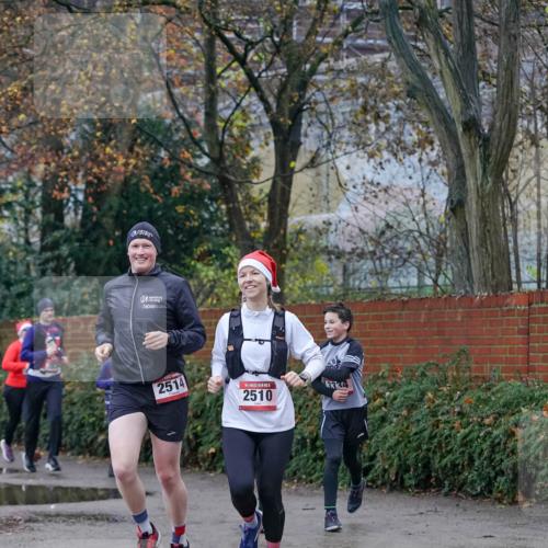 07.12.2025 - St. Pauli X-Mass-Run No. 15 Michael Burmester http://msf.ph/oto/9408286 07.12.2025 09:43:34 Laufen 2514, 2510, 3334 meine-sportfotos.de
