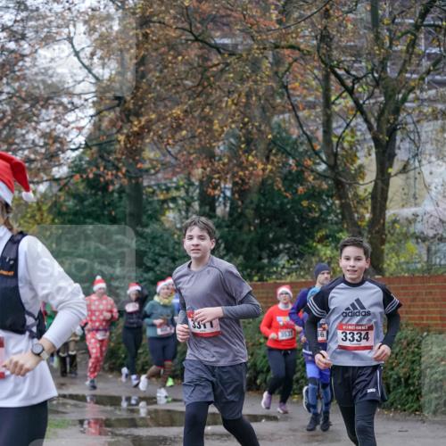 07.12.2025 - St. Pauli X-Mass-Run No. 15 Michael Burmester http://msf.ph/oto/9408301 07.12.2025 09:43:36 Laufen 3311, 3537, 36, 5, 3334 meine-sportfotos.de