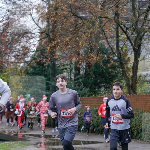 07.12.2025 - St. Pauli X-Mass-Run No. 15 Michael Burmester http://msf.ph/oto/9408307 07.12.2025 09:43:36 Laufen 331, 33 meine-sportfotos.de