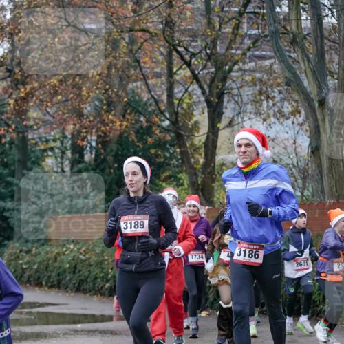 07.12.2025 - St. Pauli X-Mass-Run No. 15 Michael Burmester http://msf.ph/oto/9408367 07.12.2025 09:43:42 Laufen 3189, 3734, 4, 15, 3186, 2681, 2 meine-sportfotos.de