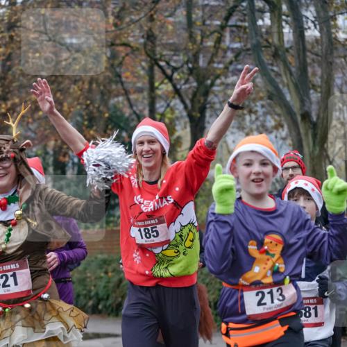 07.12.2025 - St. Pauli X-Mass-Run No. 15 Michael Burmester http://msf.ph/oto/9408399 07.12.2025 09:43:45 Laufen 15, 21, 15, 185, 213, 15, 81 meine-sportfotos.de