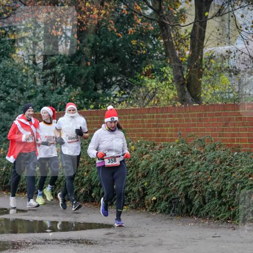 07.12.2025 - St. Pauli X-Mass-Run No. 15 Michael Burmester http://msf.ph/oto/9408432 07.12.2025 09:43:49 Laufen 679, 4667, 4660, 358 meine-sportfotos.de