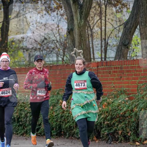 07.12.2025 - St. Pauli X-Mass-Run No. 15 Michael Burmester http://msf.ph/oto/9408483 07.12.2025 09:43:55 Laufen 15, 4624, 4680, 15, 4673 meine-sportfotos.de