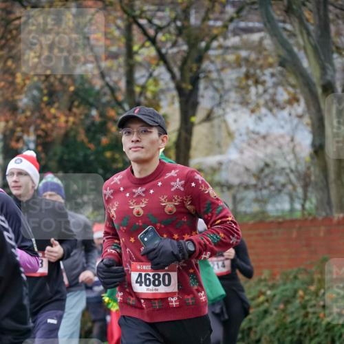07.12.2025 - St. Pauli X-Mass-Run No. 15 Michael Burmester http://msf.ph/oto/9408510 07.12.2025 09:43:57 Laufen 4680 meine-sportfotos.de