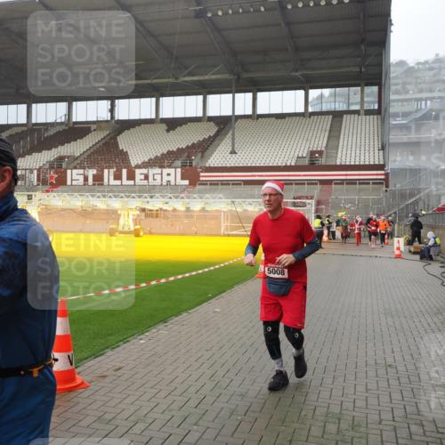 07.12.2025 - St. Pauli X-Mass-Run No. 15 Fabian Wolf http://msf.ph/oto/9408553 07.12.2025 11:07:28 Ziel 315, 342, 344, 476, 490, 591, 603, 621, 622, 673, 781, 1202, 1206, 1233, 1585, 1587, 2403, 5008 meine-sportfotos.de