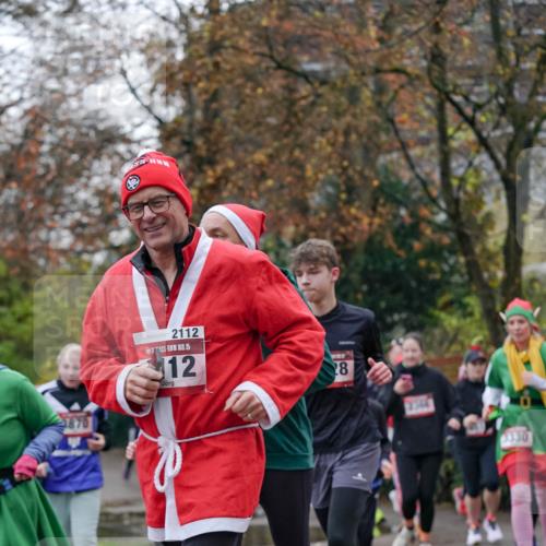 07.12.2025 - St. Pauli X-Mass-Run No. 15 Michael Burmester http://msf.ph/oto/9408600 07.12.2025 09:44:06 Laufen 2112, 15, 12, 28, 2366, 3330 meine-sportfotos.de