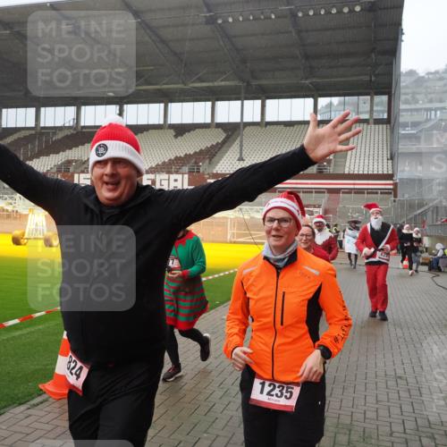 07.12.2025 - St. Pauli X-Mass-Run No. 15 Fabian Wolf http://msf.ph/oto/9408601 07.12.2025 11:07:39 Ziel 77, 315, 332, 377, 389, 397, 623, 1235, 1509, 1824, 1866, 1910, 2693 meine-sportfotos.de