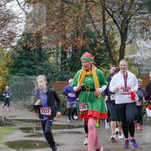 07.12.2025 - St. Pauli X-Mass-Run No. 15 Michael Burmester http://msf.ph/oto/9408609 07.12.2025 09:44:07 Laufen 15, 3333, 8854, 330, 35, 5, 399, 1215 meine-sportfotos.de