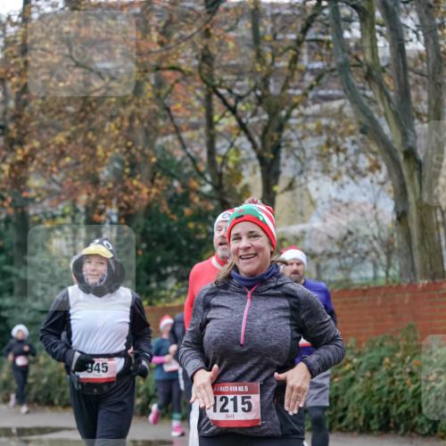 07.12.2025 - St. Pauli X-Mass-Run No. 15 Michael Burmester http://msf.ph/oto/9408633 07.12.2025 09:44:11 Laufen 945, 15, 1215 meine-sportfotos.de