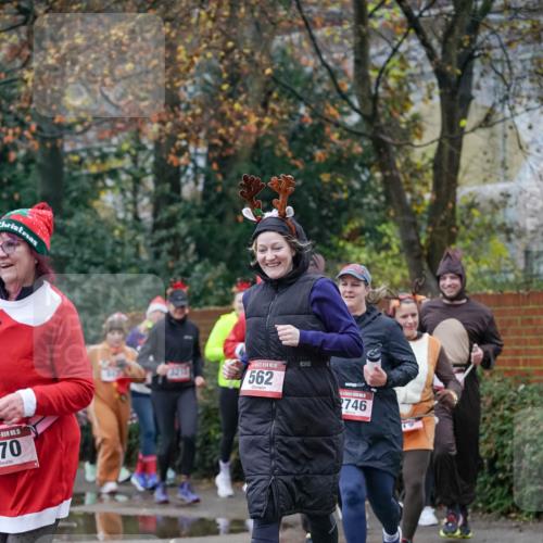 07.12.2025 - St. Pauli X-Mass-Run No. 15 Michael Burmester http://msf.ph/oto/9408744 07.12.2025 09:44:23 Laufen 15, 70, 3211, 562, 2746 meine-sportfotos.de