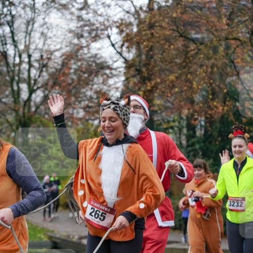 07.12.2025 - St. Pauli X-Mass-Run No. 15 Michael Burmester http://msf.ph/oto/9408807 07.12.2025 09:44:28 Laufen 15, 265, 3232 meine-sportfotos.de