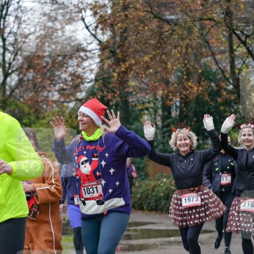 07.12.2025 - St. Pauli X-Mass-Run No. 15 Michael Burmester http://msf.ph/oto/9408822 07.12.2025 09:44:30 Laufen 0005, 15, 1031, 1973, 17, 216 meine-sportfotos.de