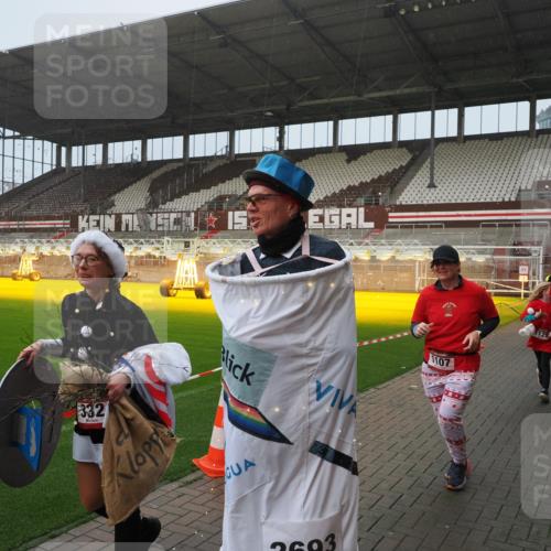 07.12.2025 - St. Pauli X-Mass-Run No. 15 Fabian Wolf http://msf.ph/oto/9408827 07.12.2025 11:07:58 Ziel 271, 273, 286, 293, 389, 397, 653, 772, 774, 1107, 1123, 1129, 1226, 1230, 1249, 1342, 1355, 1378, 1381, 1382, 1383, 1439, 1441, 1460, 1520, 1525, 1809, 1810, 1812, 4798, 4815 meine-sportfotos.de