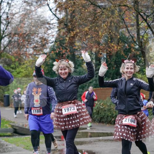 07.12.2025 - St. Pauli X-Mass-Run No. 15 Michael Burmester http://msf.ph/oto/9408831 07.12.2025 09:44:31 Laufen 1180, 15, 1973, 2168 meine-sportfotos.de