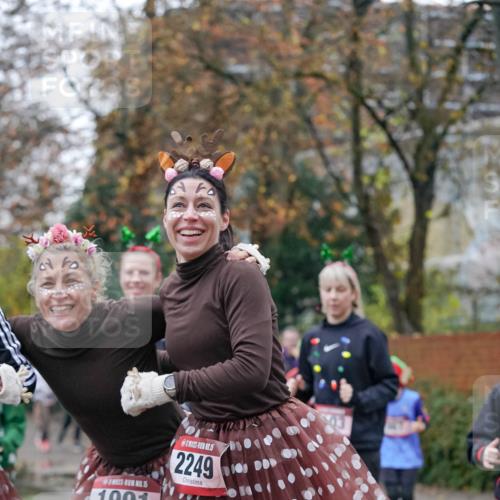 07.12.2025 - St. Pauli X-Mass-Run No. 15 Michael Burmester http://msf.ph/oto/9408851 07.12.2025 09:44:32 Laufen 15, 1991, 5, 2249 meine-sportfotos.de