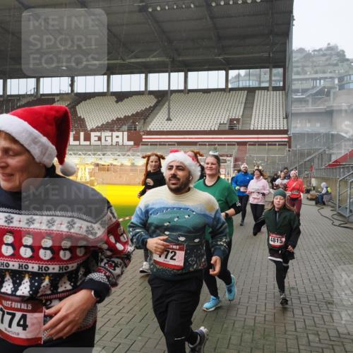 07.12.2025 - St. Pauli X-Mass-Run No. 15 Fabian Wolf http://msf.ph/oto/9408876 07.12.2025 11:08:01 Ziel 271, 286, 293, 629, 635, 653, 772, 774, 1107, 1123, 1129, 1226, 1230, 1249, 1342, 1355, 1378, 1381, 1382, 1383, 1439, 1441, 1460, 1520, 1525, 1809, 1810, 1812, 4798, 4815 meine-sportfotos.de