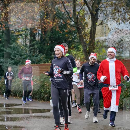 07.12.2025 - St. Pauli X-Mass-Run No. 15 Michael Burmester http://msf.ph/oto/9408893 07.12.2025 09:44:37 Laufen 4550, 4552 meine-sportfotos.de