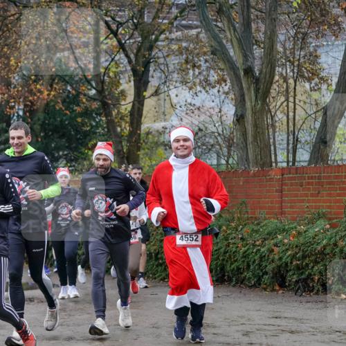 07.12.2025 - St. Pauli X-Mass-Run No. 15 Michael Burmester http://msf.ph/oto/9408902 07.12.2025 09:44:38 Laufen 56, 4552 meine-sportfotos.de