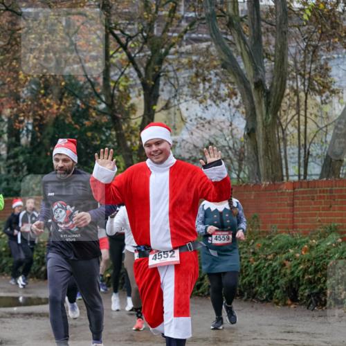 07.12.2025 - St. Pauli X-Mass-Run No. 15 Michael Burmester http://msf.ph/oto/9408911 07.12.2025 09:44:38 Laufen 4552, 4559 meine-sportfotos.de