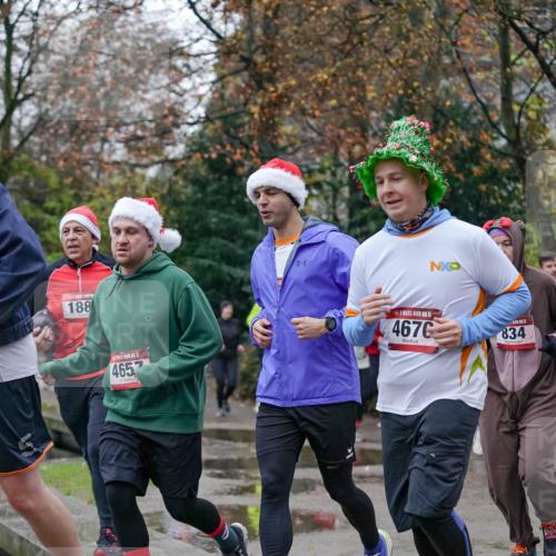 07.12.2025 - St. Pauli X-Mass-Run No. 15 Michael Burmester http://msf.ph/oto/9409057 07.12.2025 09:44:57 Laufen 188, 4657, 15, 4670, 834 meine-sportfotos.de