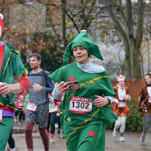 07.12.2025 - St. Pauli X-Mass-Run No. 15 Michael Burmester http://msf.ph/oto/9409081 07.12.2025 09:45:00 Laufen 3332, 15, 1302 meine-sportfotos.de