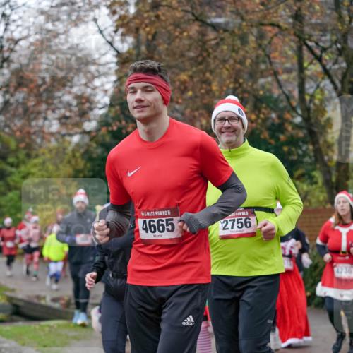 07.12.2025 - St. Pauli X-Mass-Run No. 15 Michael Burmester http://msf.ph/oto/9409117 07.12.2025 09:45:05 Laufen 15, 4665, 15, 2756, 4236 meine-sportfotos.de