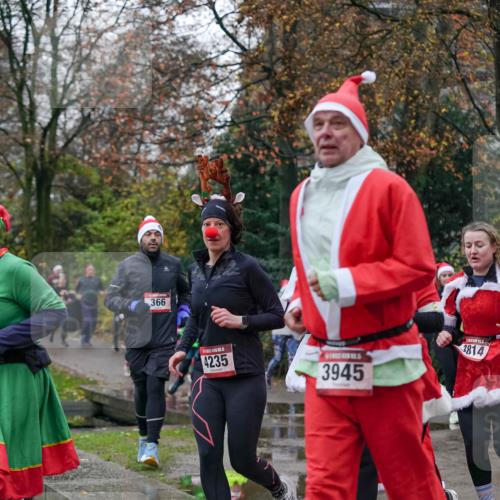 07.12.2025 - St. Pauli X-Mass-Run No. 15 Michael Burmester http://msf.ph/oto/9409129 07.12.2025 09:45:06 Laufen 366, 4235, 3814, 3945 meine-sportfotos.de