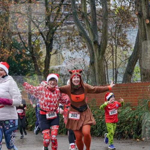 07.12.2025 - St. Pauli X-Mass-Run No. 15 Michael Burmester http://msf.ph/oto/9409211 07.12.2025 09:45:14 Laufen 1243, 10000, 699, 5, 202, 292 meine-sportfotos.de