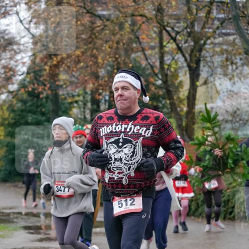 07.12.2025 - St. Pauli X-Mass-Run No. 15 Michael Burmester http://msf.ph/oto/9409262 07.12.2025 09:45:19 Laufen 3477, 512 meine-sportfotos.de