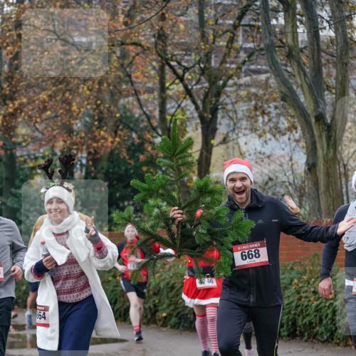 07.12.2025 - St. Pauli X-Mass-Run No. 15 Michael Burmester http://msf.ph/oto/9409268 07.12.2025 09:45:20 Laufen 564, 246, 15, 668 meine-sportfotos.de