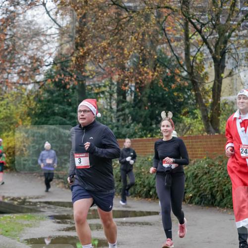 07.12.2025 - St. Pauli X-Mass-Run No. 15 Michael Burmester http://msf.ph/oto/9409315 07.12.2025 09:45:25 Laufen 3, 245 meine-sportfotos.de