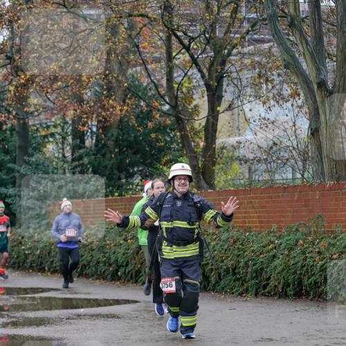07.12.2025 - St. Pauli X-Mass-Run No. 15 Michael Burmester http://msf.ph/oto/9409327 07.12.2025 09:45:27 Laufen 3172, 3756 meine-sportfotos.de