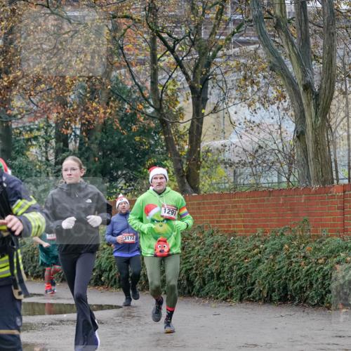 07.12.2025 - St. Pauli X-Mass-Run No. 15 Michael Burmester http://msf.ph/oto/9409342 07.12.2025 09:45:29 Laufen 1077, 3172, 1291 meine-sportfotos.de